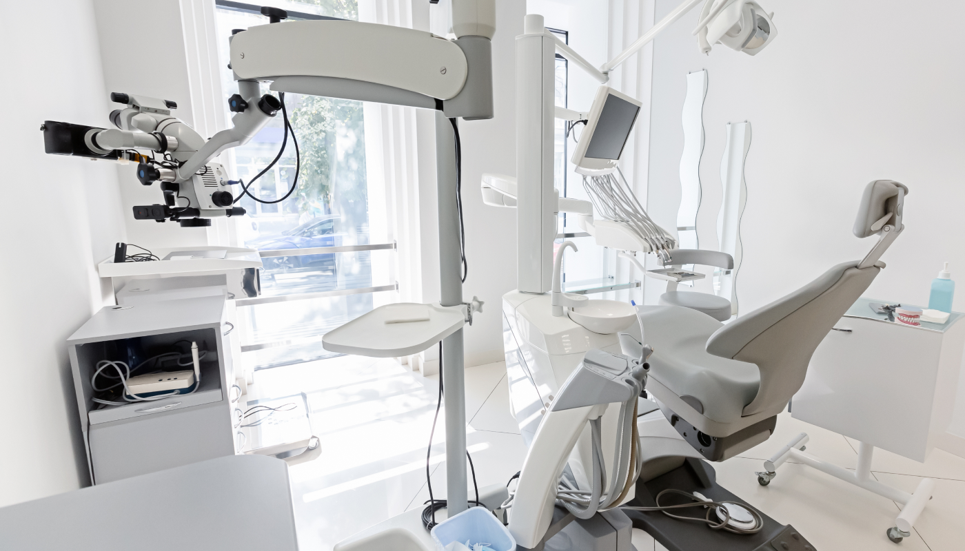 dentiste implants couronnes Accueil Dr Johan Cinçon - Chirurgien-dentiste à La Teste-de-Buch